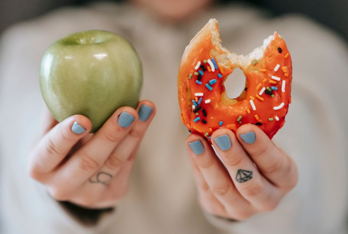 علت میل به شیرینی،کنترل میل به شیرینی، هوس شیرینی، کاهش میل به شیرینی، درمان میل به شیرینی،افزایش هوس قند،چرا بدن میل به شیرینی دارد،چگونه میل به شیرینی را کاهش دهیم،راههای کنترل مصرف شیرینی